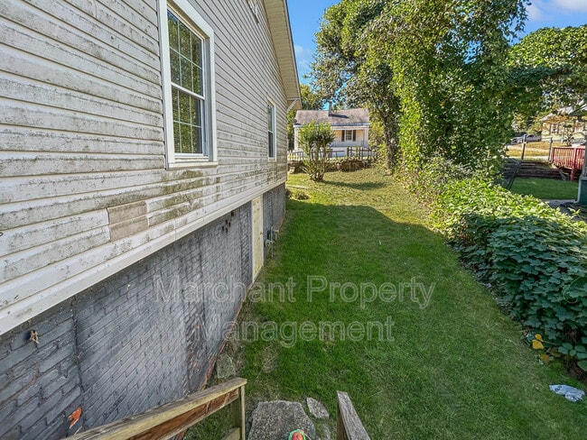 Building Photo - 24 Jones St