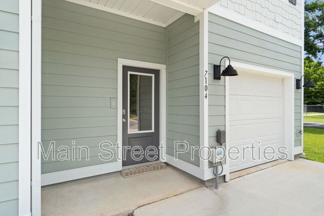 Building Photo - 7104 Cedar Grv Wy