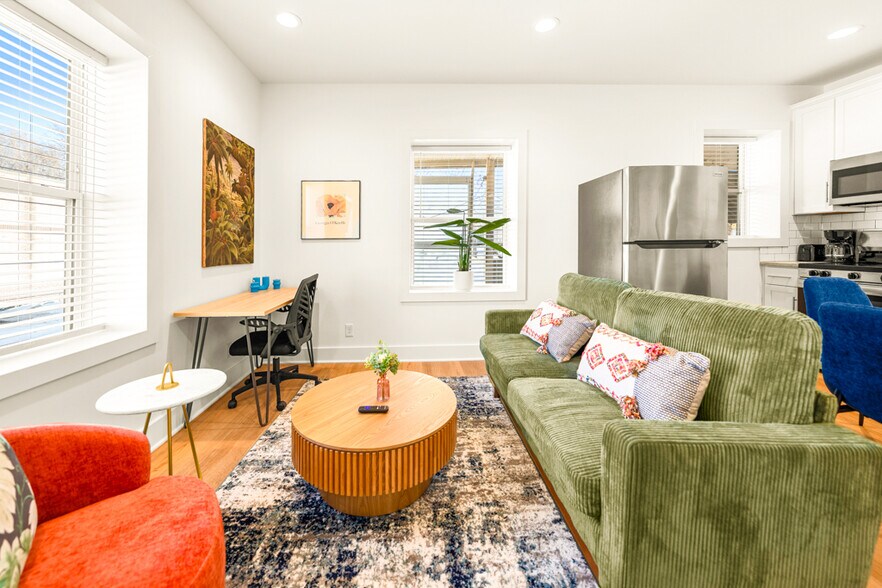 Building Photo - 4245 Troost Ave