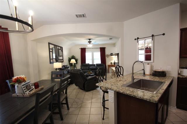 Building Photo - 2247 Bryant Ln