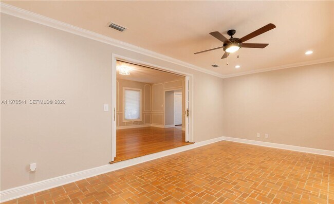 Building Photo - 1350 Mendavia Ave