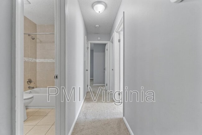 Building Photo - 3909 Wilmington Ct