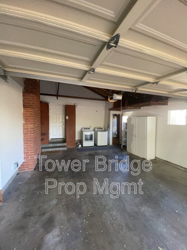 Building Photo - 3751 El Ricon Way