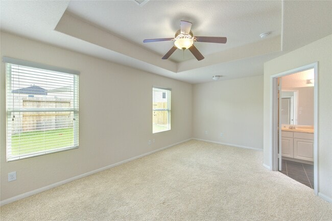 Building Photo - 14839 Fir Knoll Way