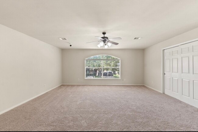 Building Photo - 21627 Cozy Hollow Ln