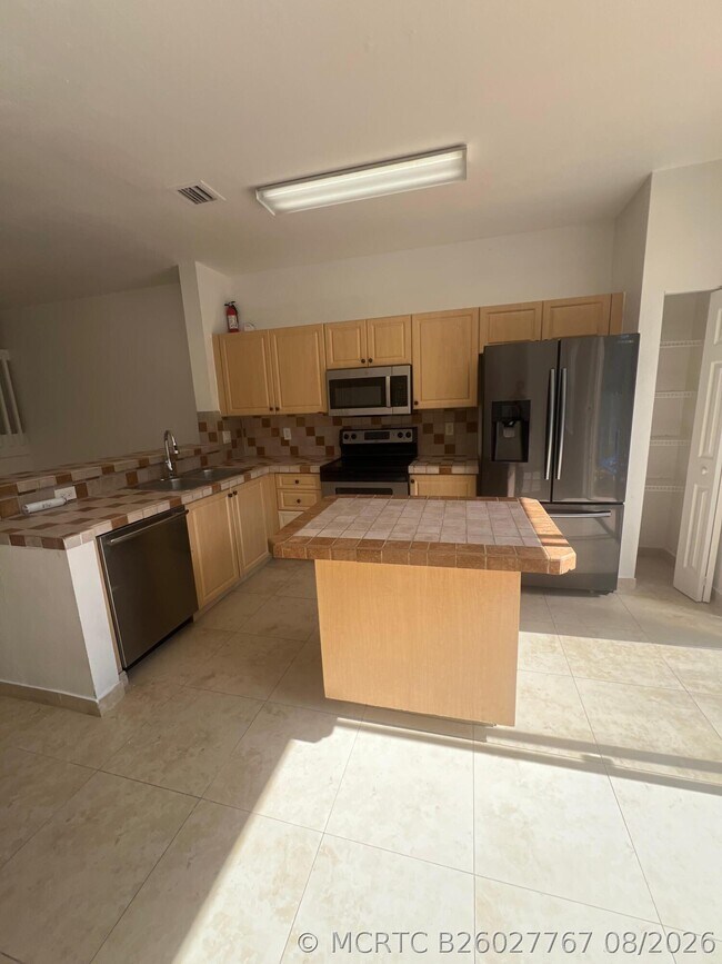 Building Photo - 4070 NW 91st Terrace