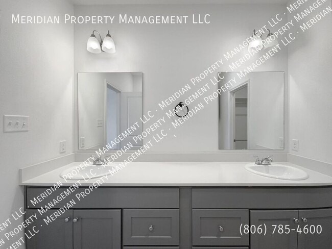 Building Photo - 5502 Itasca-A
