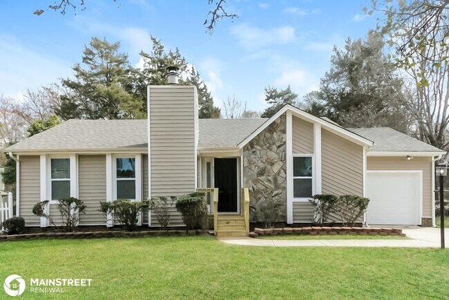 Building Photo - 8222 Strawberry Pt, Charlotte, NC 28215