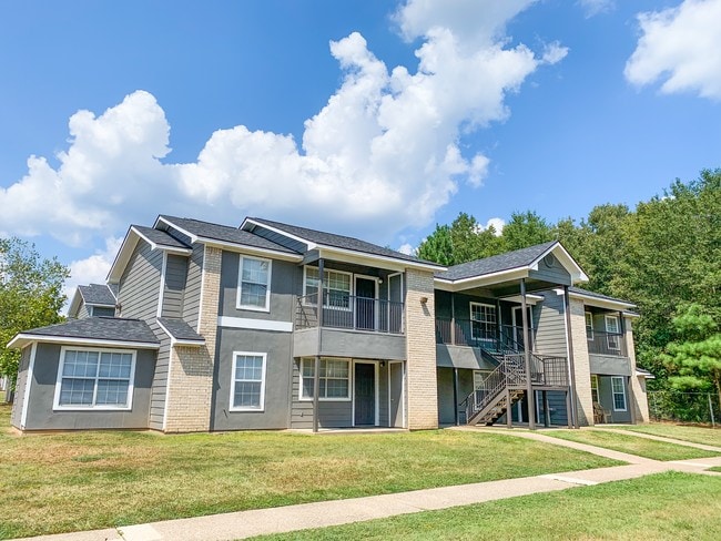 Building Photo - High Pointe Plaza