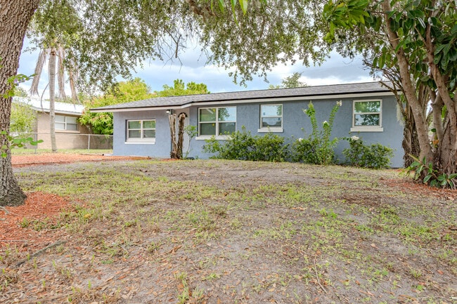 Building Photo - 217 Betty Ave