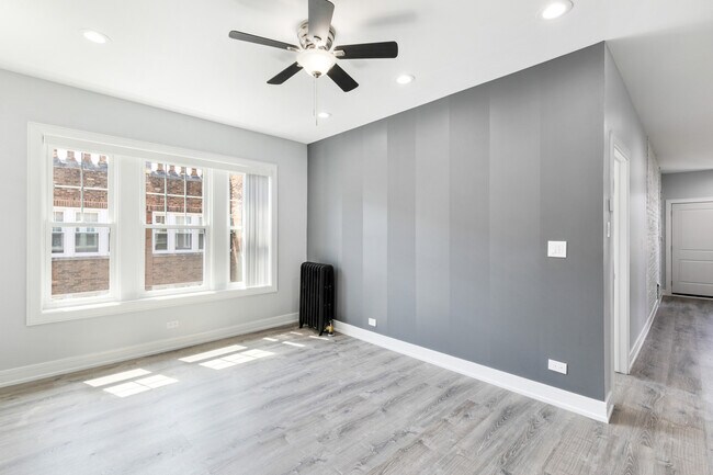 Building Photo - 6954 N Wolcott Ave