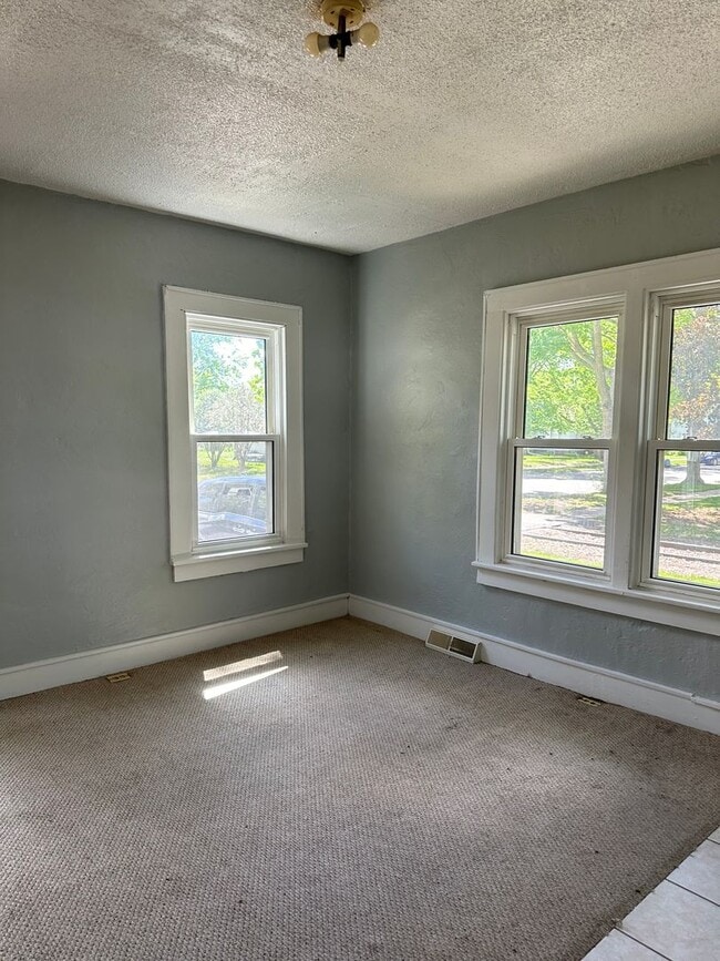 Building Photo - 816 Dawson St