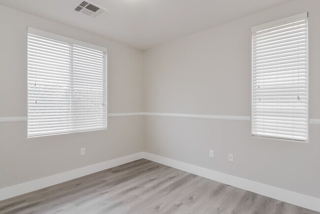 Building Photo - 6556 La Placita Ave