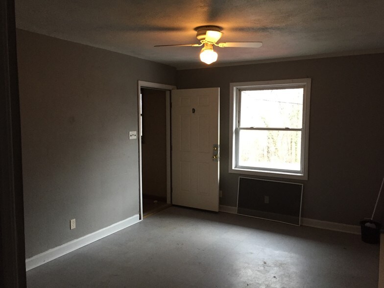Building Photo - 1606 N Patterson Ave