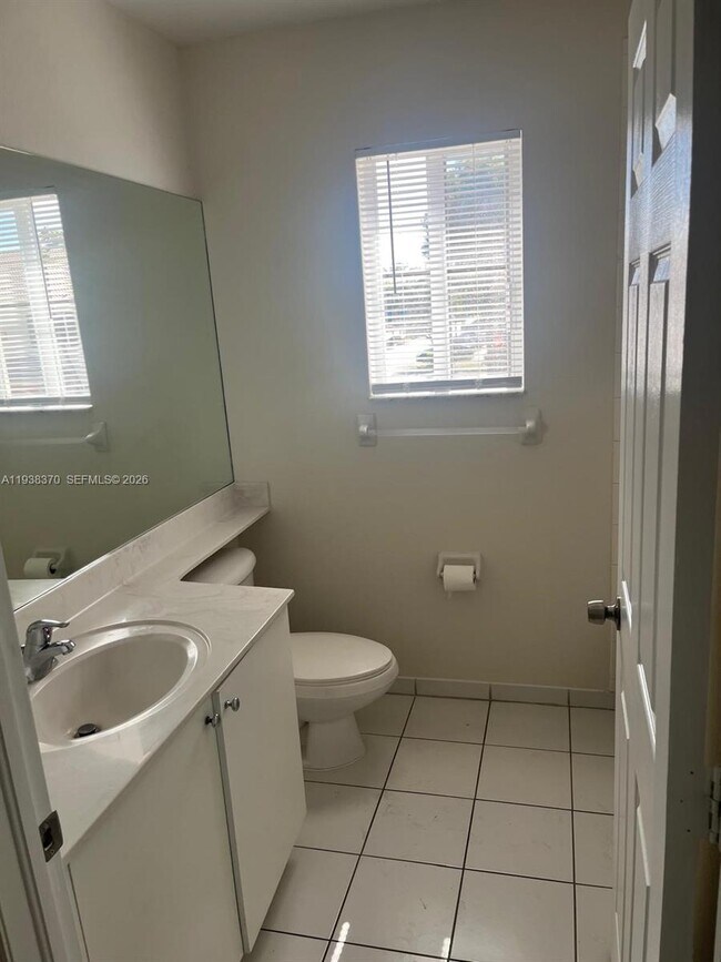 Building Photo - 17343 NW 7th Ave