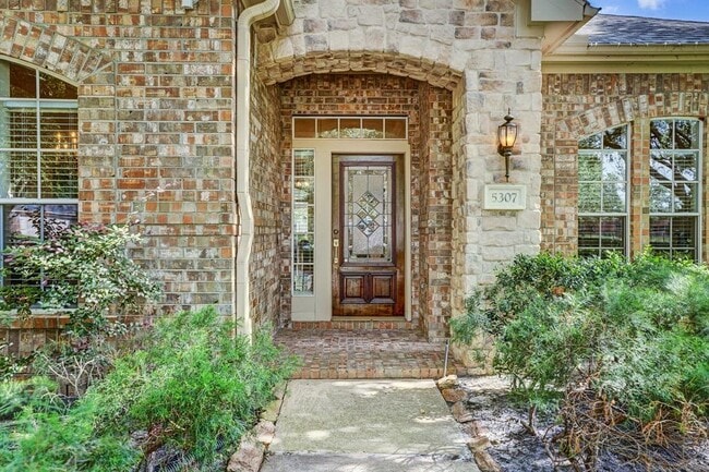 Building Photo - 5307 Summerland Ridge Ct