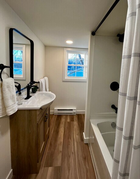 Building Photo - 210 E Canal St