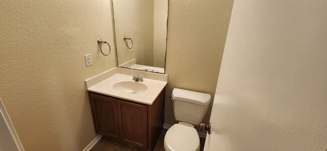 Building Photo - Heritage Park Community-3Bedroom, 2.5 Bathroom-