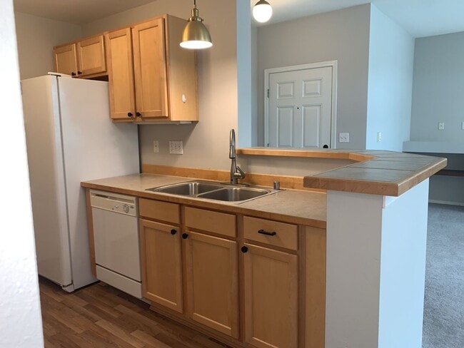 Building Photo - Charming 2Bed, 2Bath Condo in Auburn WA
