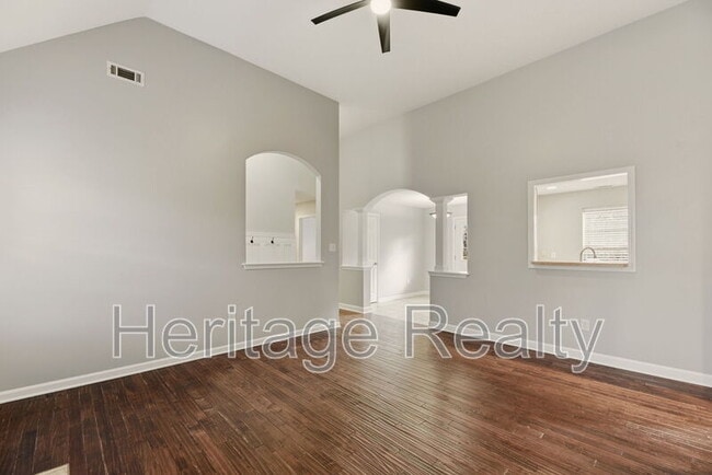 Building Photo - 3112 Pinex Ln