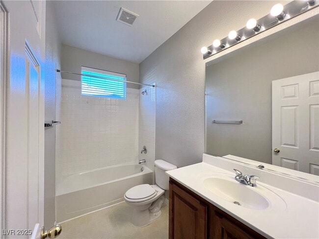 Building Photo - 6164 Bridgeport Hills Ave