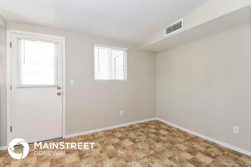 Building Photo - 8601 E Mormon Dr