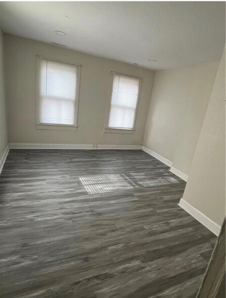 Building Photo - 1723 Lasalle Ave