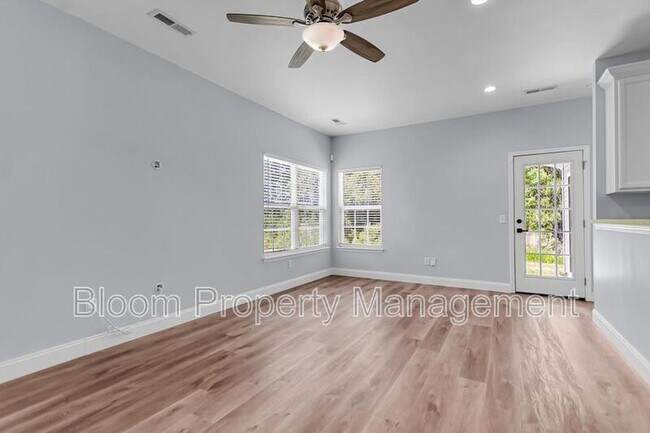 Building Photo - 317 Savannah River Dr