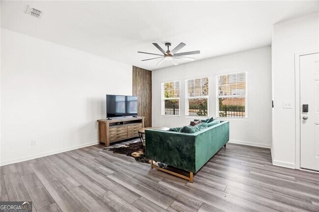 Building Photo - 2684 Toucan Wy