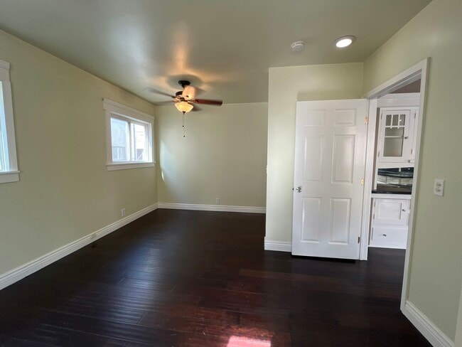 Building Photo - 17 Bonito Ave