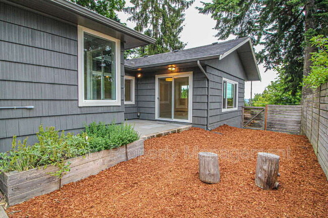 Building Photo - 19547 53rd Ave NE