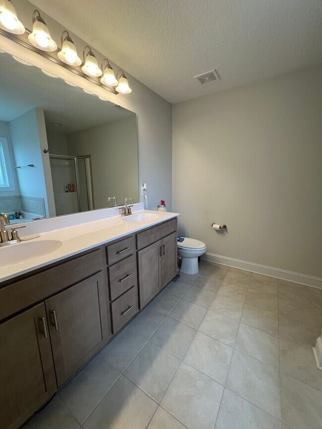 Building Photo - Welcome to Onslow Bay