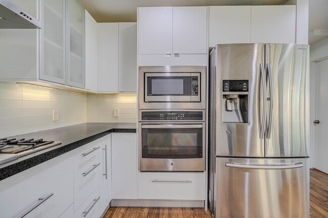 Building Photo - 12458 Woodthorpe Ln