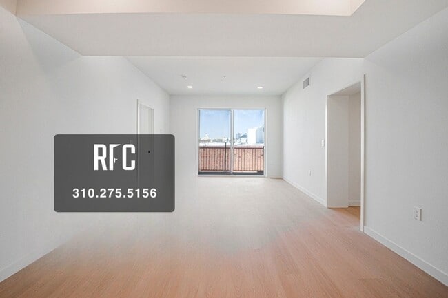 Building Photo - Welcome to the Gramercy