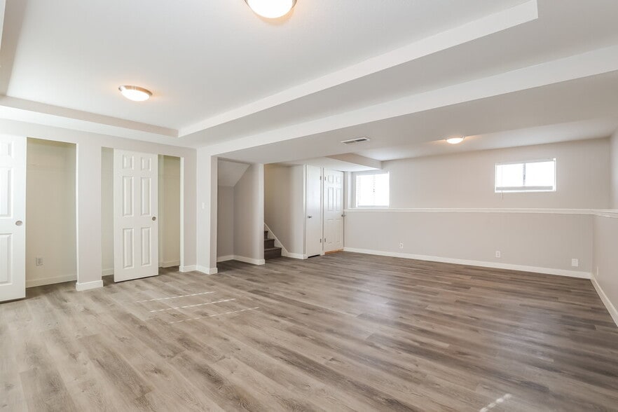 Building Photo - 1412 W 8660 S