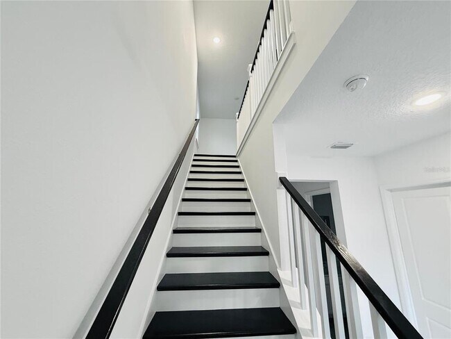 Building Photo - 12585 Clear Sapphire Dr