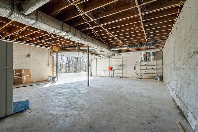 Building Photo - 210 Elliott Ct