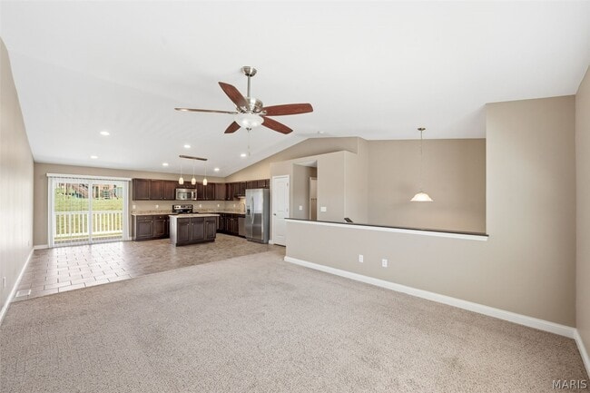 Building Photo - 305 Shadow Trace Dr