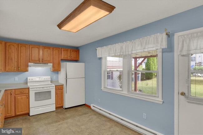 Building Photo - 118 S 22nd St