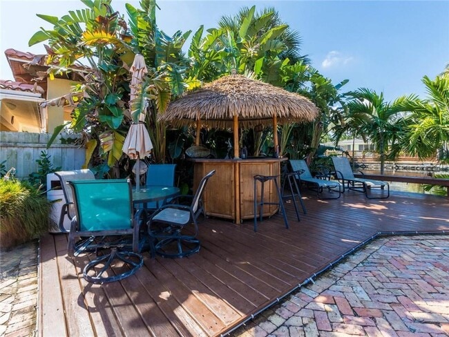 Building Photo - 2319 NE 16th Ave