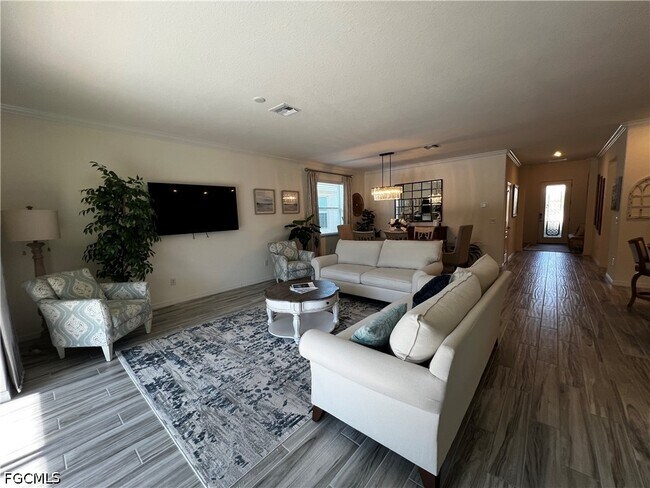 Building Photo - 15556 Pascolo Ln