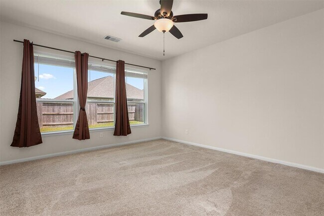 Building Photo - 2701 Bayrose Dr