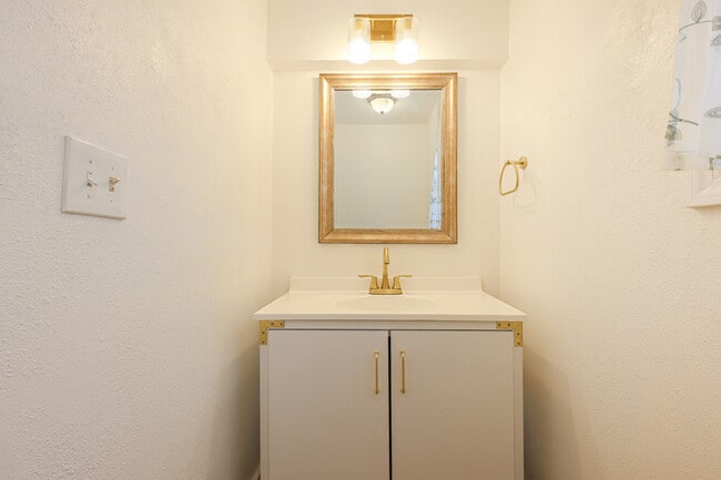 Building Photo - 2641 SE 168th Ave