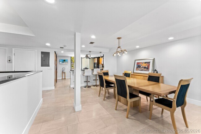 Building Photo - 2155 S Ocean Blvd