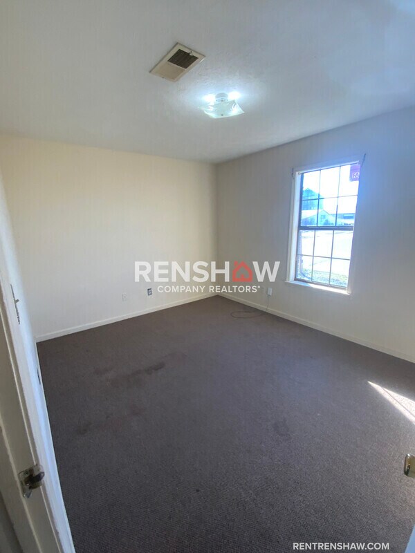 Building Photo - 1110 Cherokee Cir