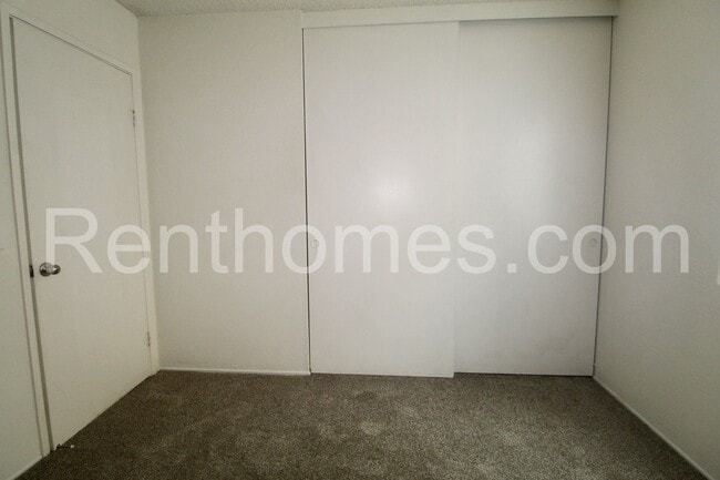 Building Photo - 8616 Longwood St