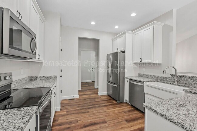Building Photo - 31873 Tea Olive Dr