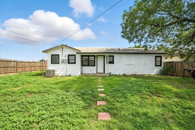 Building Photo - 5123 38th St