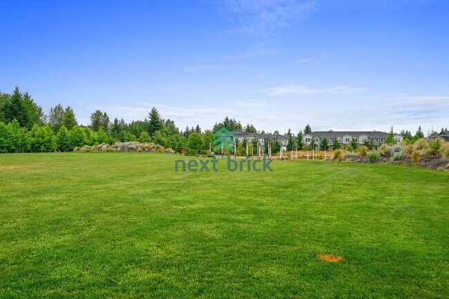 Building Photo - 3 Bed, 2.5 Bath Beautiful Condo Available ...