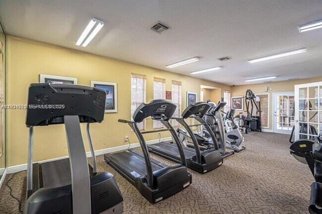 Building Photo - 1259 SW 46th Ave